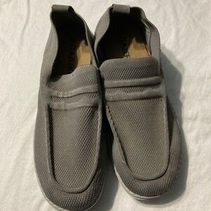 Itazero slip on shoes size 45 (U.S. 11).  M27